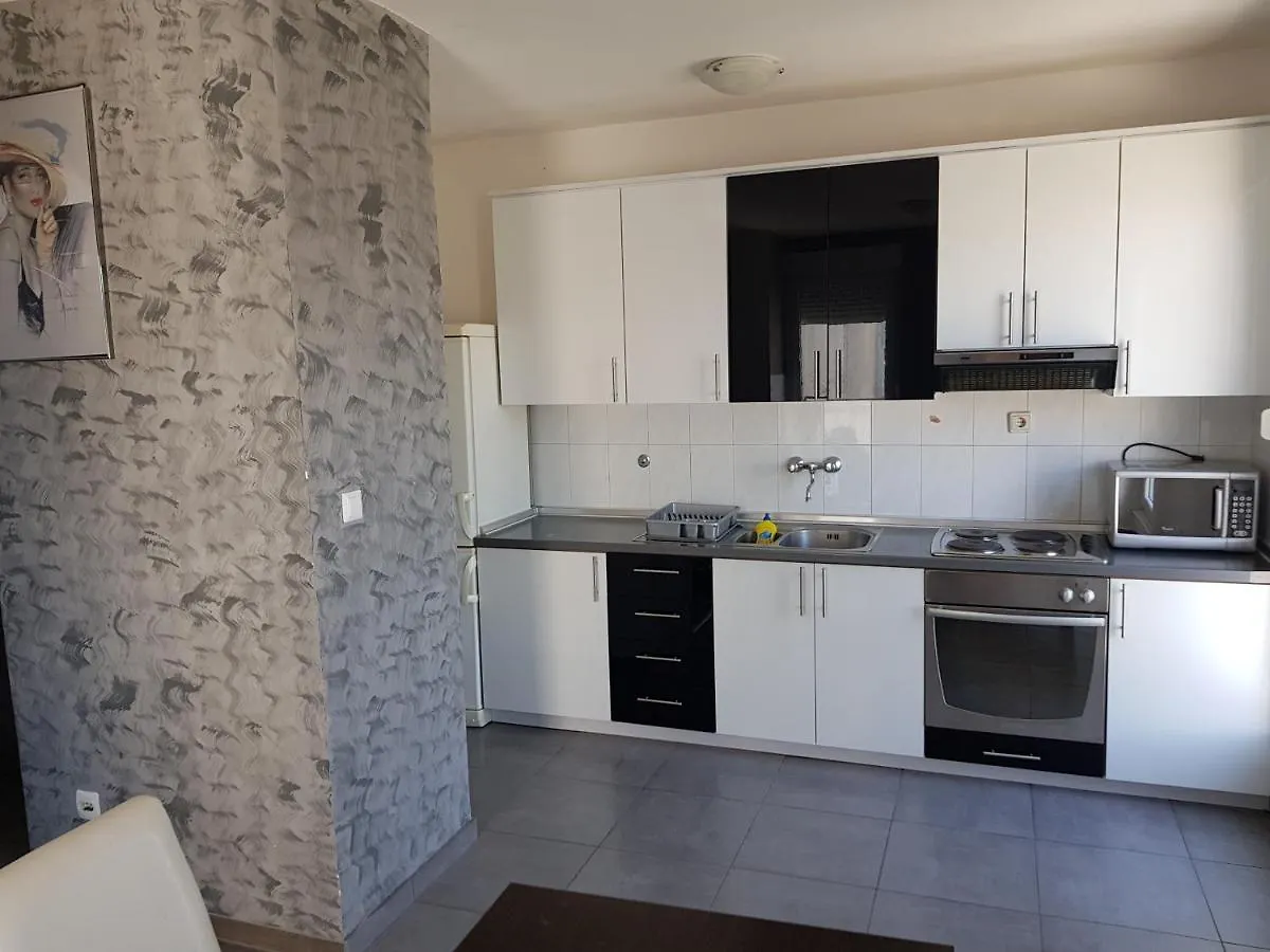Apartment Apartman Duzel Split